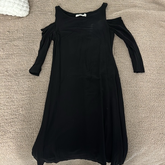Bailey 44 Deneuve cold shoulder dress, soft jersey material - Picture 3 of 3